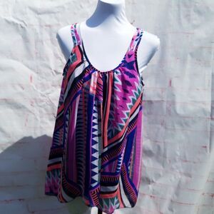 3/$25 K Jordan womens flowy tank top geometric med